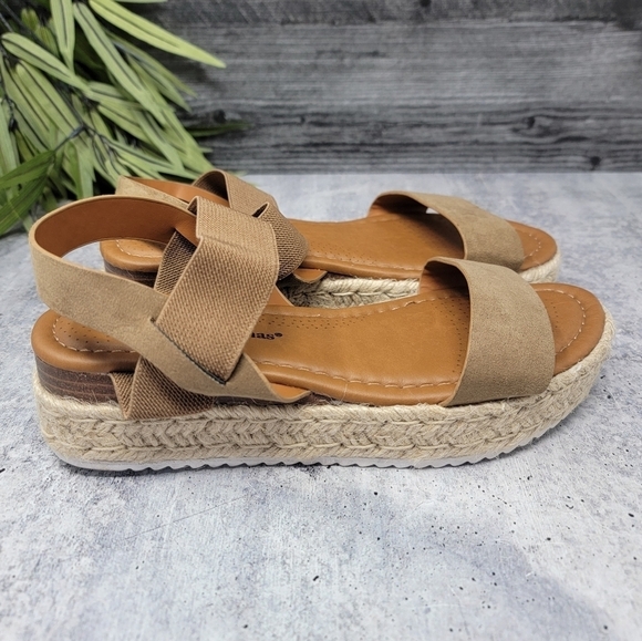 Pierre Dumas | Tan Elastic Strap Platform Sandals Size 8M - Picture 3 of 10